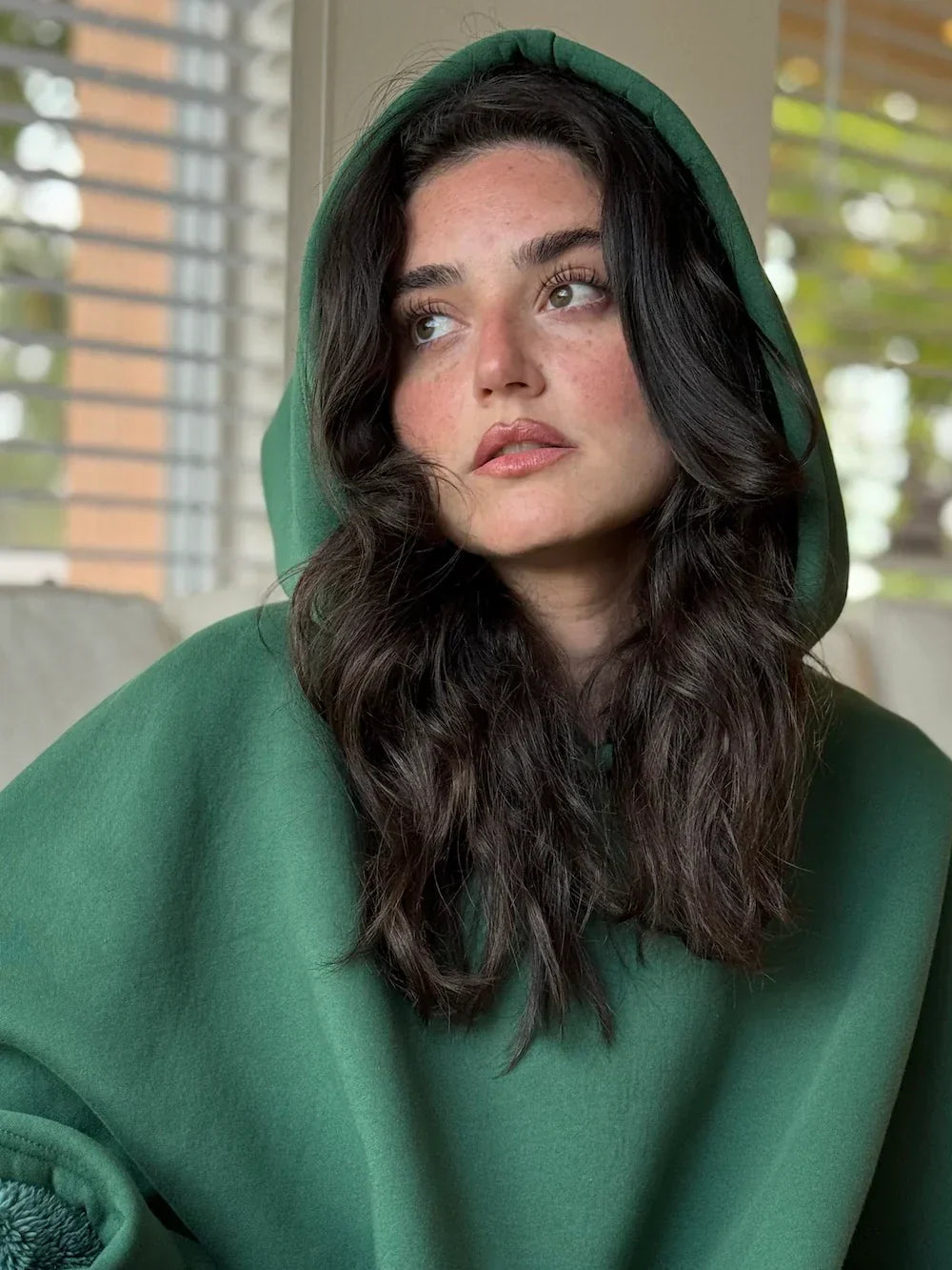 Damen Oversized Hoodie-Decke – Entspannungs-Kapuzenpullover zum Wohlfühlen und Relaxen