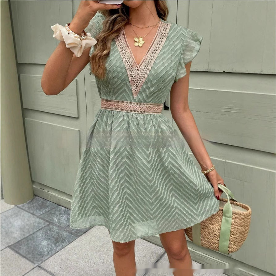 Damen Sommerkleid mit V-Ausschnitt und Spitze – Elegant & Lässig, Ideal für Alltag und Urlaub