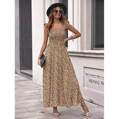 Shirley – Olivgrünes Blumenkleid mit quadratischem Kragen und Rüschensäumen