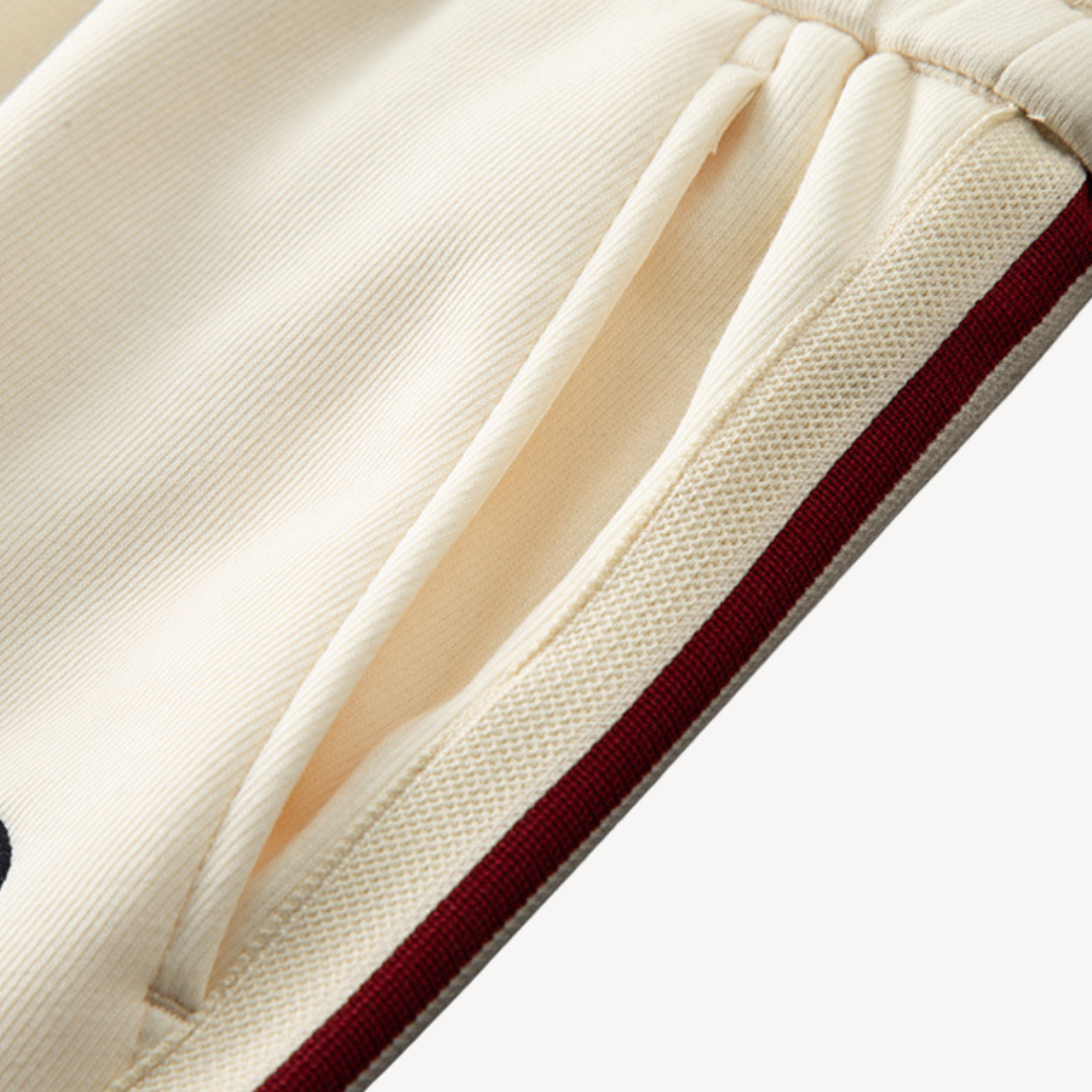 Herren Trainingsanzug Modern Style – Sportlicher Freizeitlook, Komfort & Vielseitigkeit