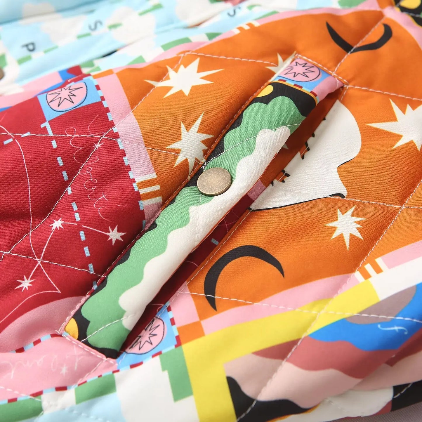 Damen Patchwork Bomberjacke im Vintage-Stil – Modische Übergangsjacke mit Grafikprint