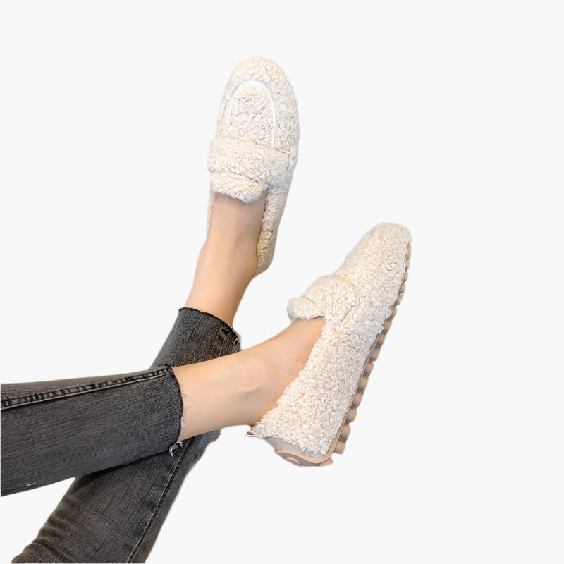 Damen Plüsch-Slipper – Bequeme Haus- und Freizeitschuhe im modernen Look