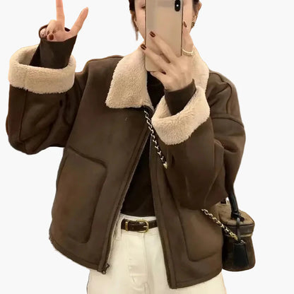 Damen Kurzjacke im Urban Style mit lässigem Schnitt und warmem Kragen – Ideal für Alltag und Freizeit