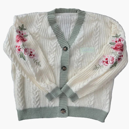 Damen Strickjacke im Vintage-Stil mit Blumenstickerei – Lässiger Cardigan für Alltag und Freizeit