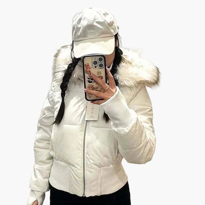 Damen Winterjacke mit Kapuze und Fellkragen – Modische, taillierte Übergangsjacke für Herbst und Winter