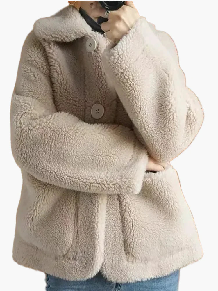 Damen Teddyfell Kurzjacke mit Knöpfen – Modischer Wintermantel für Alltag und Freizeit