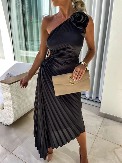 Damen Elegantes One-Shoulder Plissee-Midikleid mit Blütenapplikation – Perfekt für Feste & besondere Anlässe