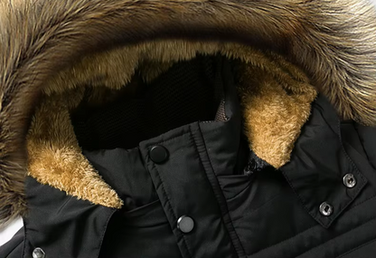 Herren Winterparka mit Kapuze und Kunstfell – Warm gefütterte Outdoorjacke für kalte Tage