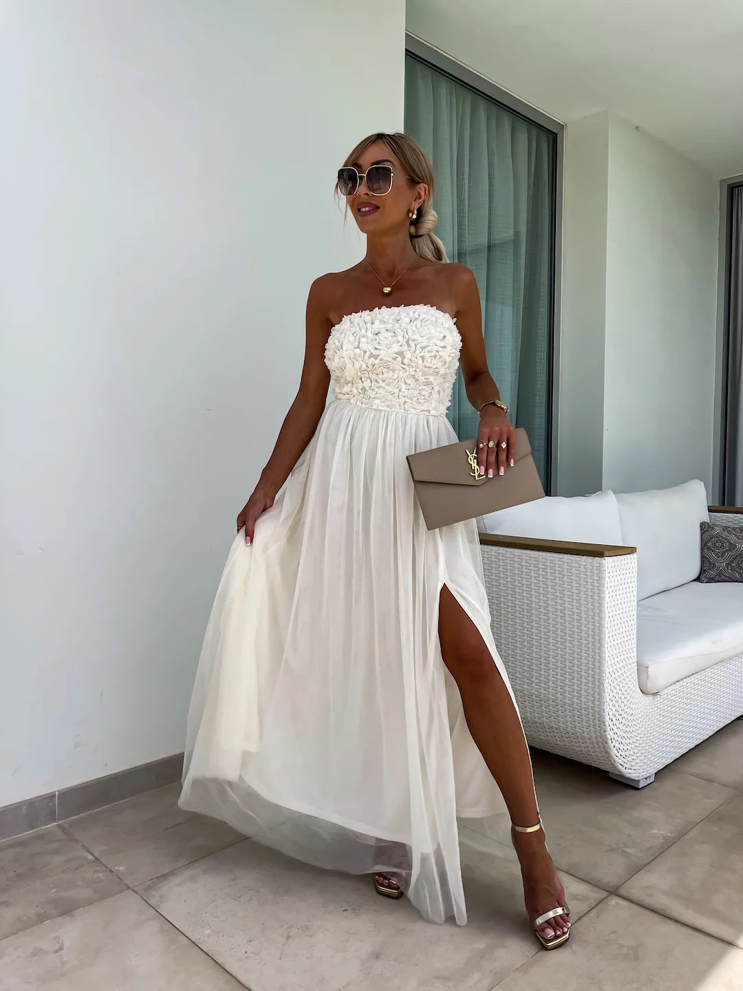 Mandy – Ärmelloses Midikleid mit dreidimensionalen Blumen